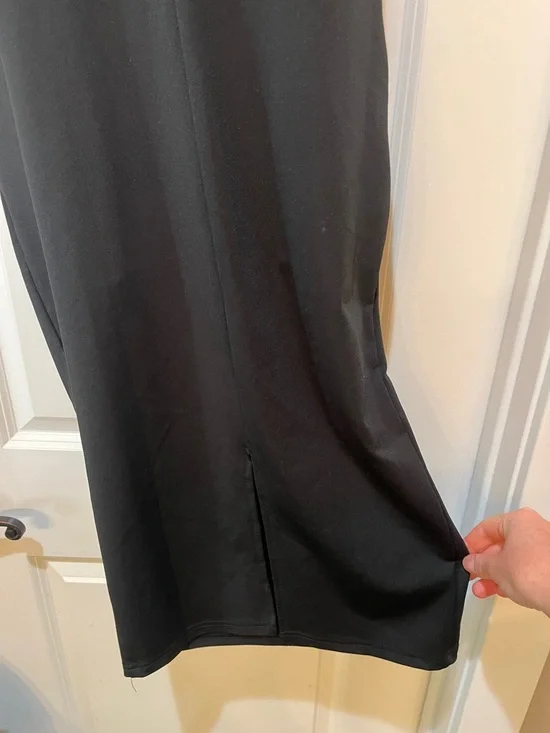 Classic Black Sleeveless Midi Sheath Dress - Picture 4 of 6